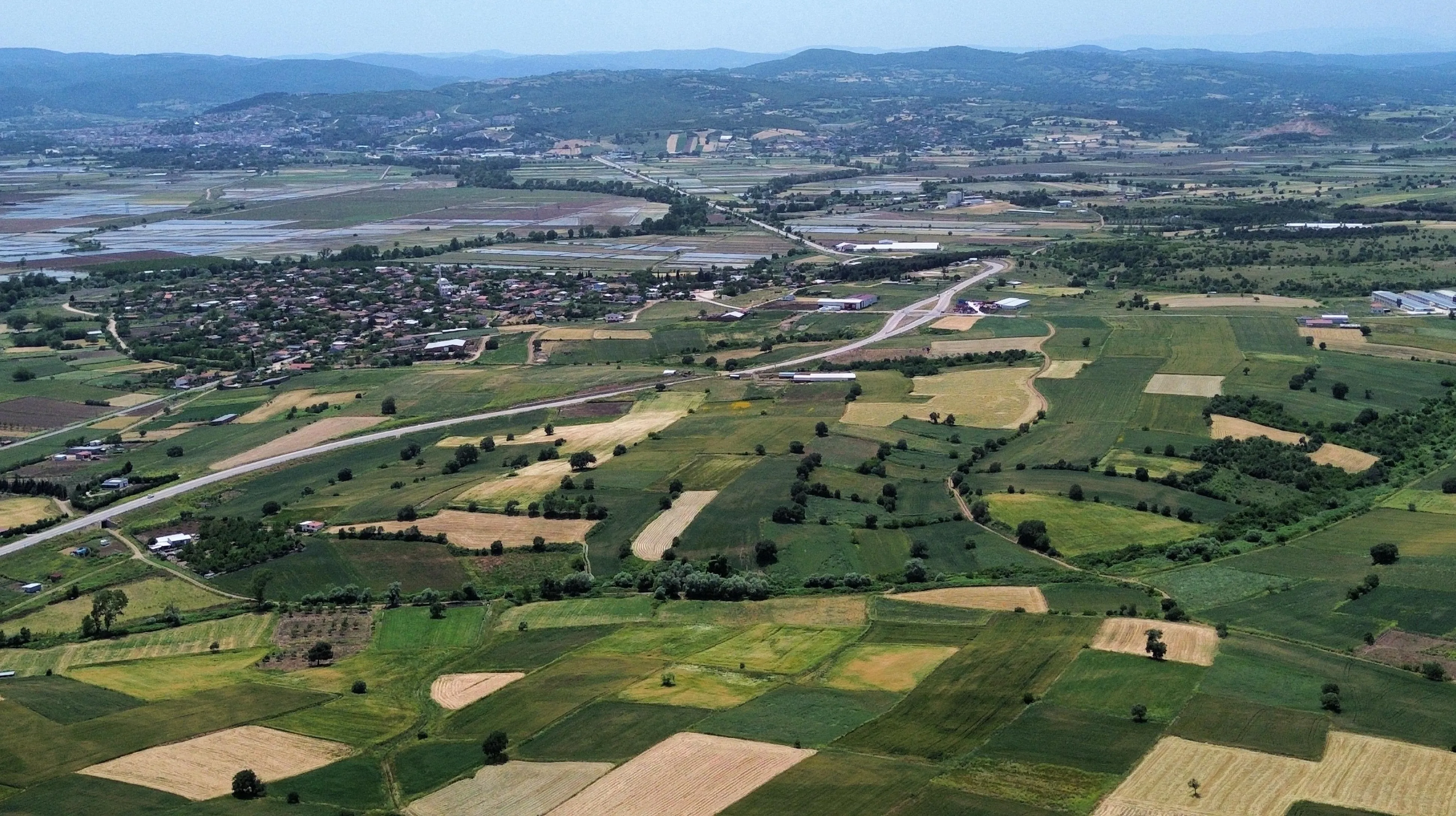 BİGA GÜLEÇ'TE BÖLGEYE HAKİM KONUMDA SATILIK 4916 M2 ARAZİ